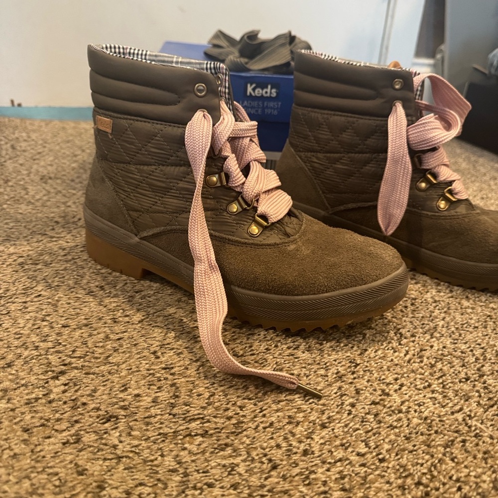 Keds Olive Quilted Suede Ankle Boots with Pink Laces